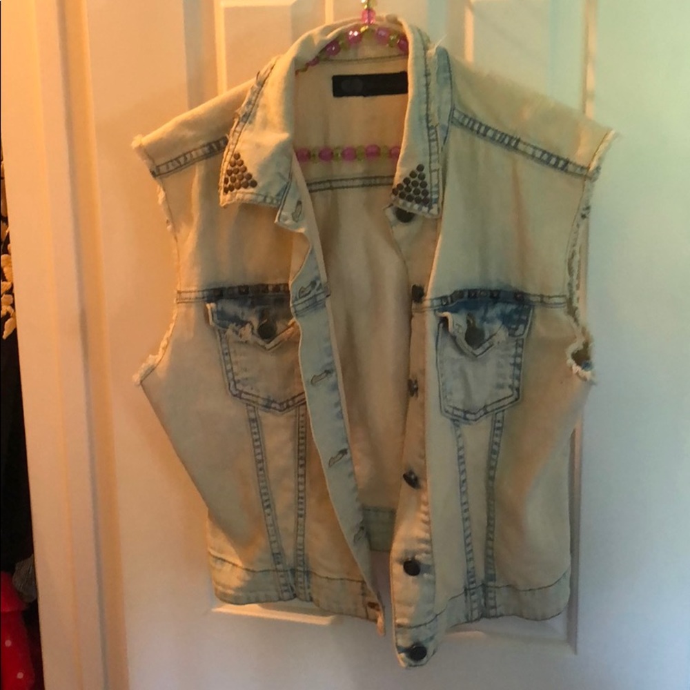 White Distressed Sleeveless Jean Jacket
